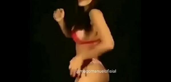  Mujer bailando